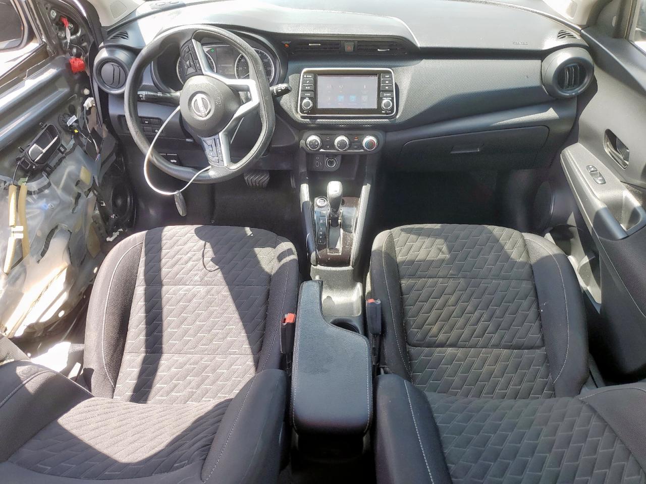 Nissan Kicks S