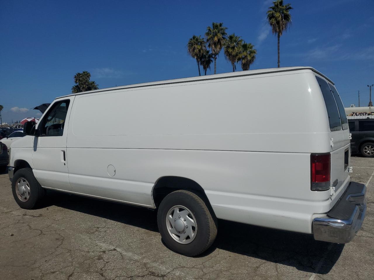 Ford Econoline E350 Super Duty Van