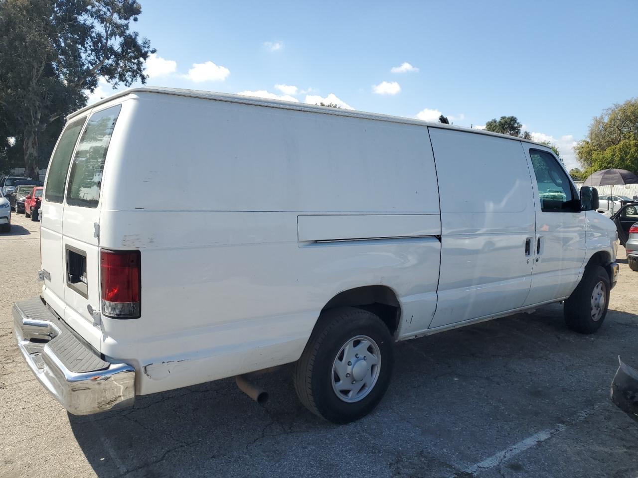 Ford Econoline E350 Super Duty Van