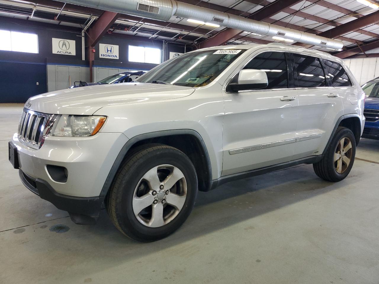 Salvage Jeep Grand Cherokee Image