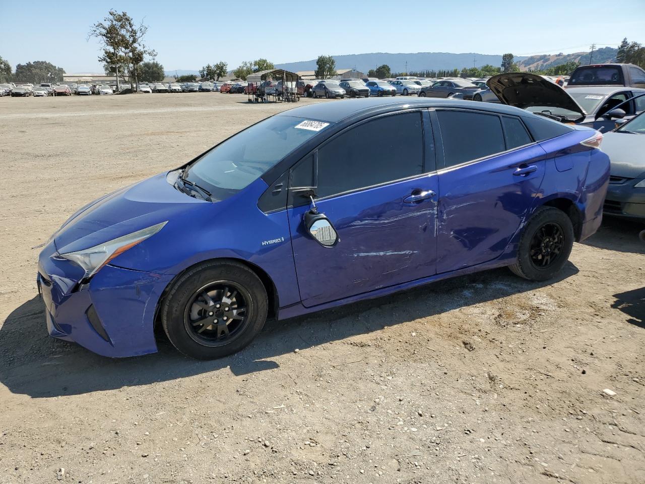 Salvage Toyota Prius Image