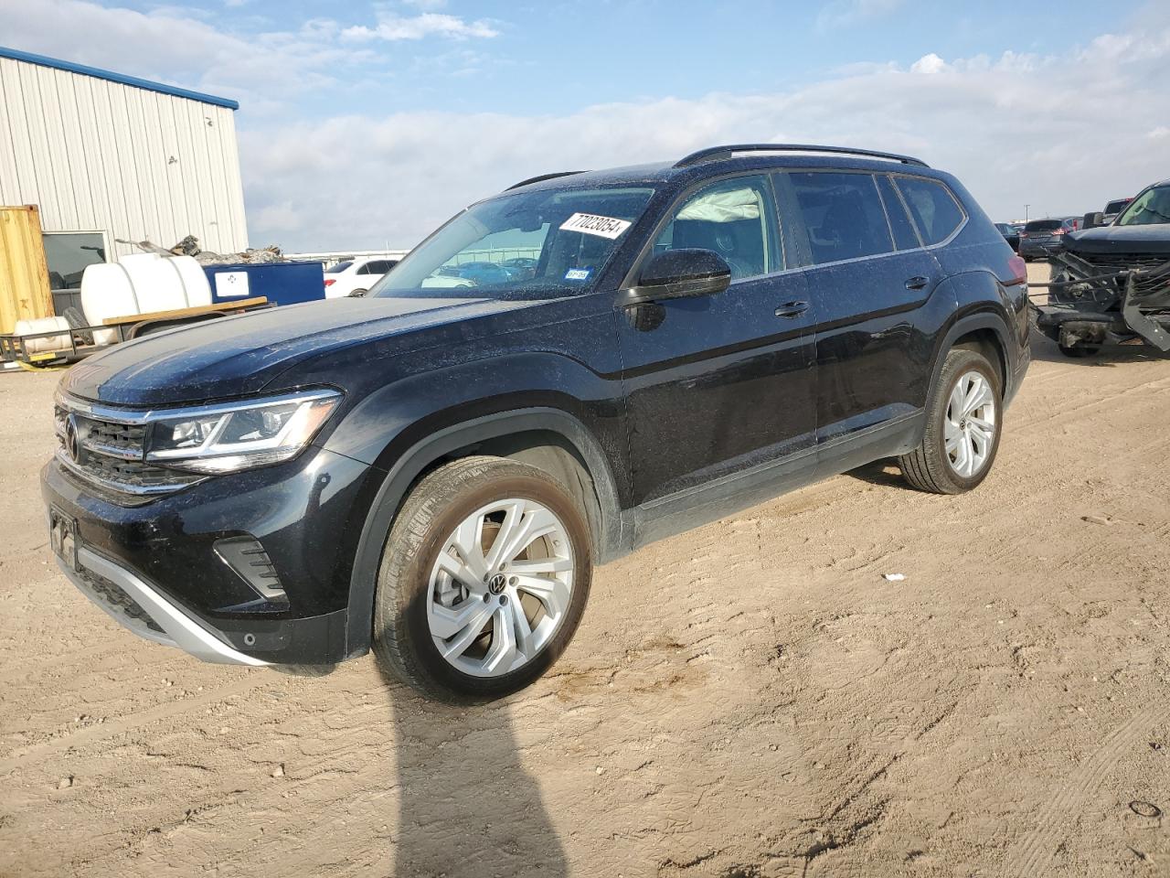 Salvage Volkswagen Atlas Image
