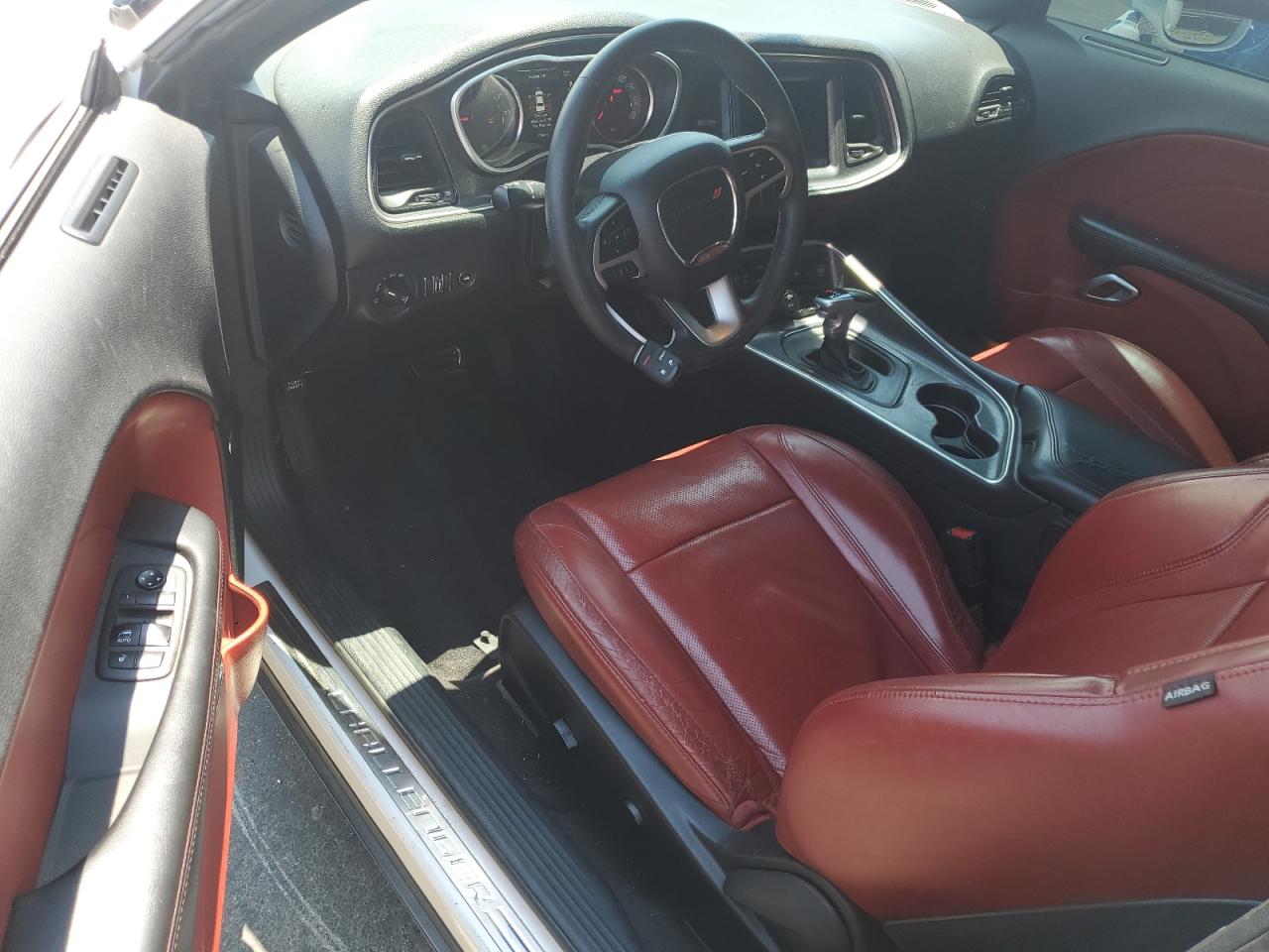 Dodge Challenger Sxt