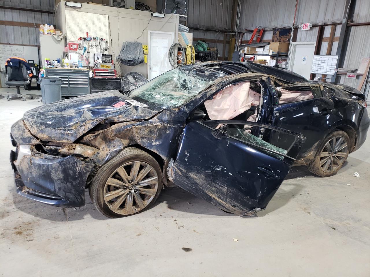 Salvage Mazda 6 Image