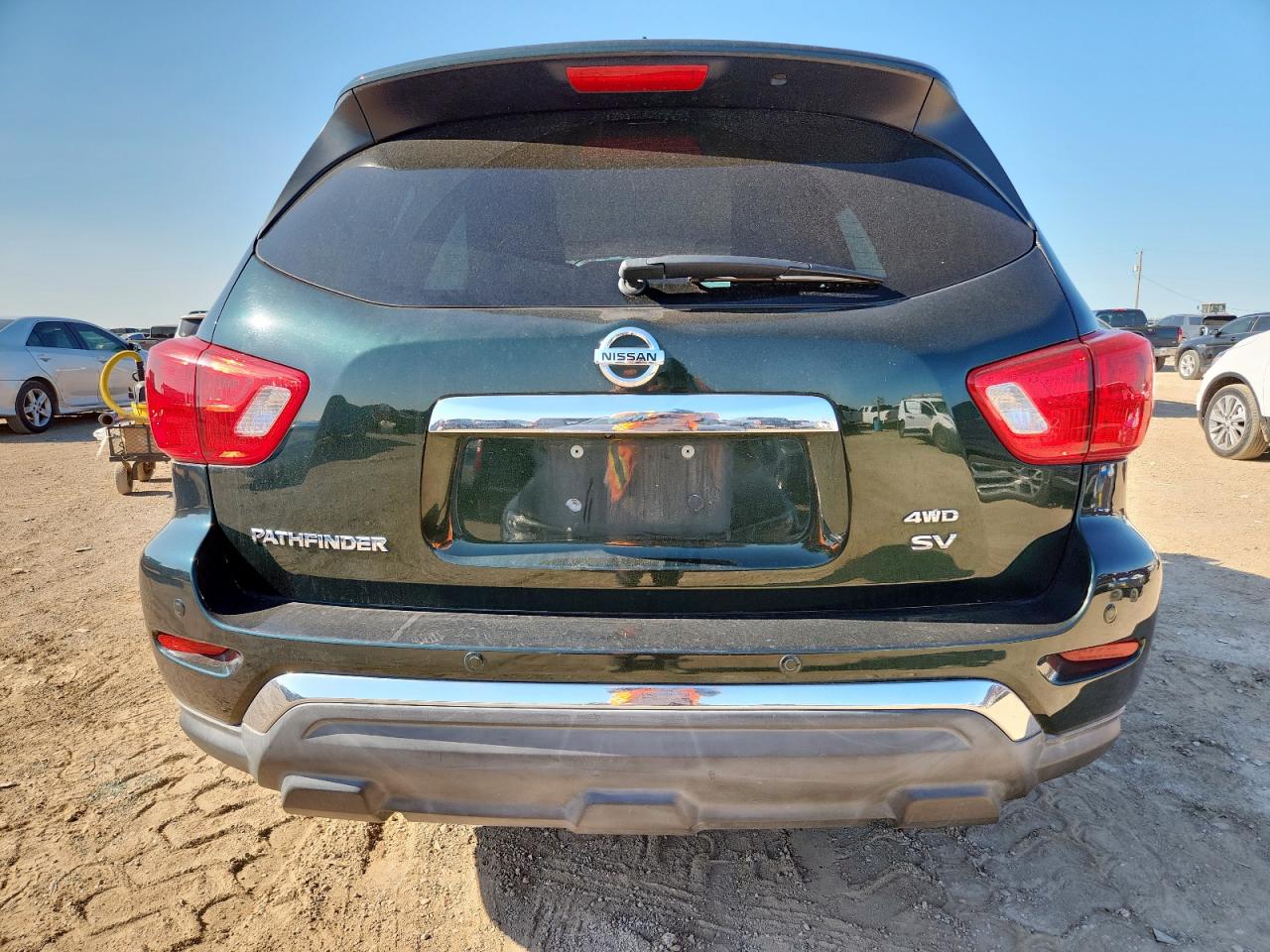 Nissan Pathfinder Sv