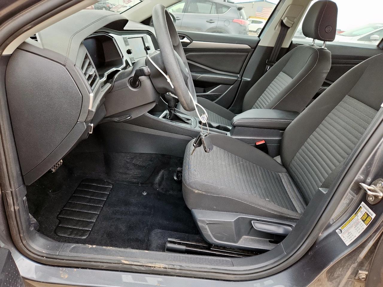 Volkswagen Jetta S