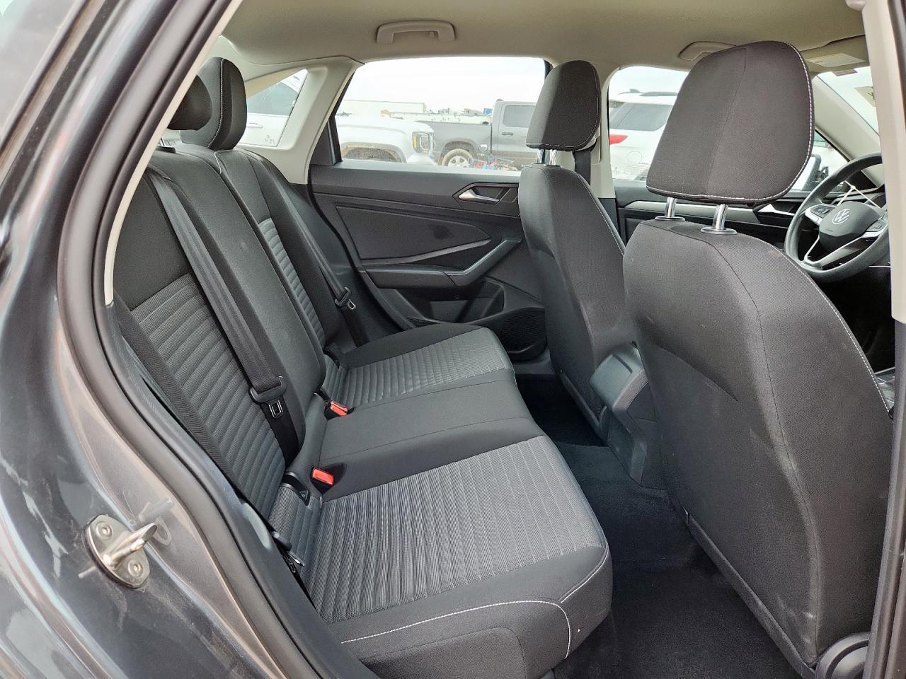 Volkswagen Jetta S