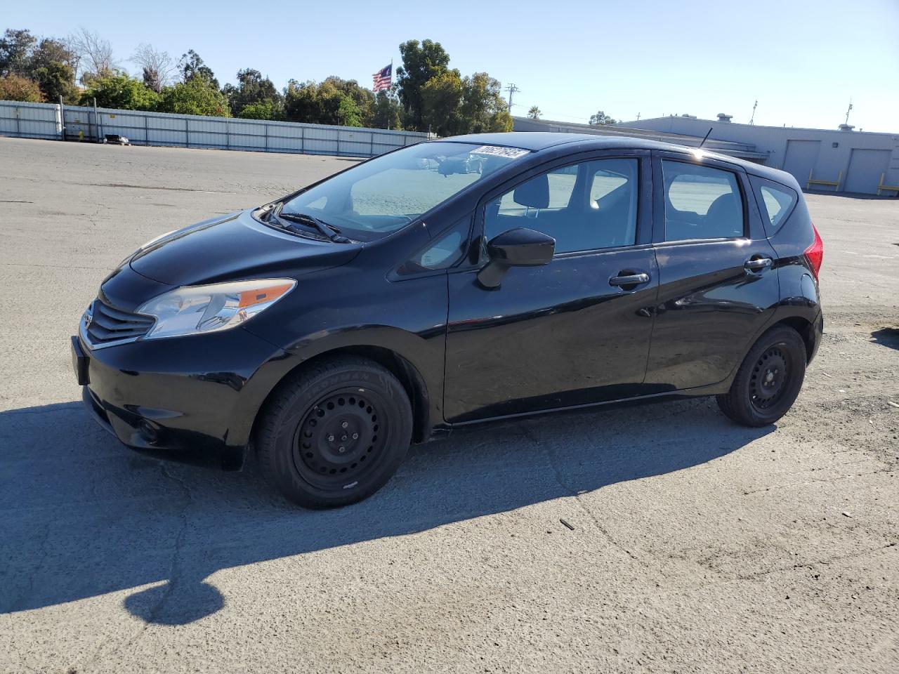 Salvage Nissan Versa Image