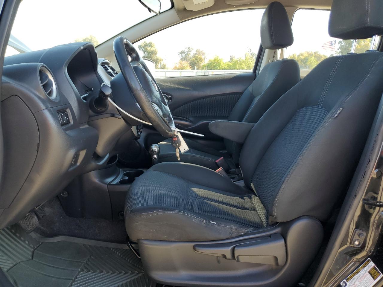 Nissan Versa S