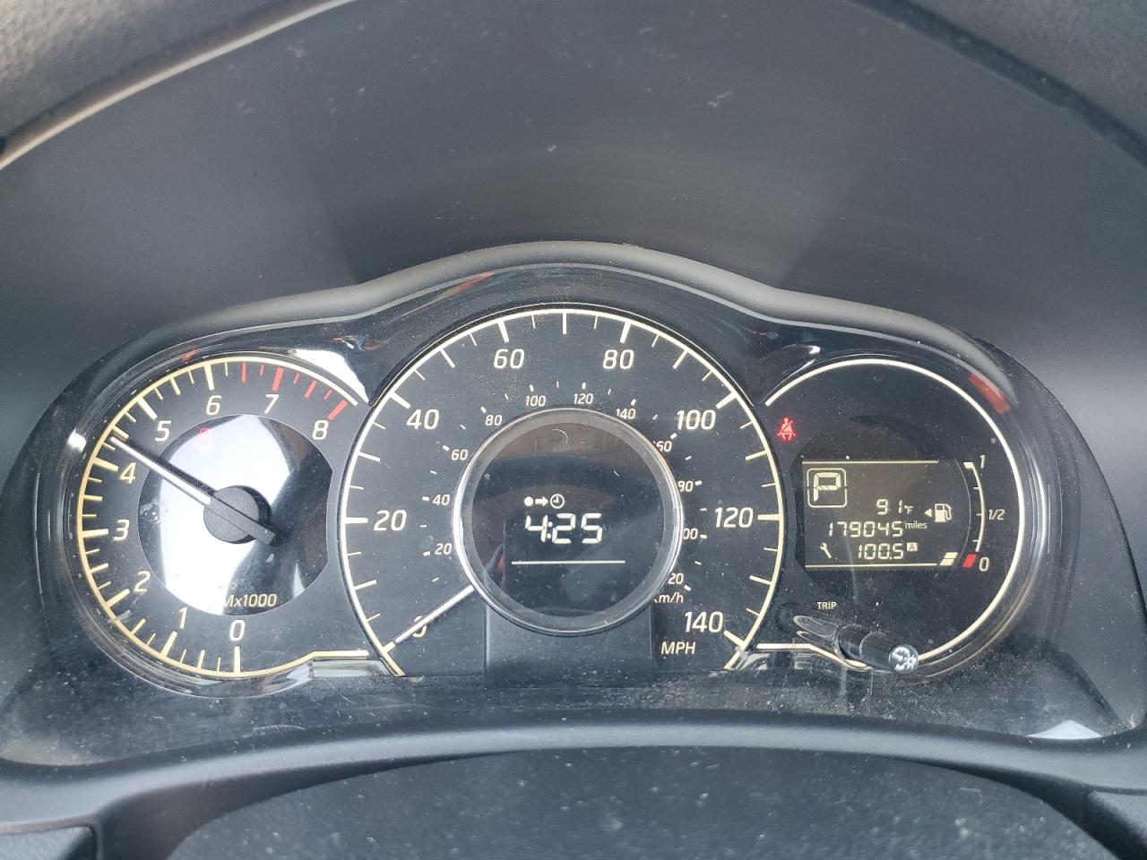 Nissan Versa S