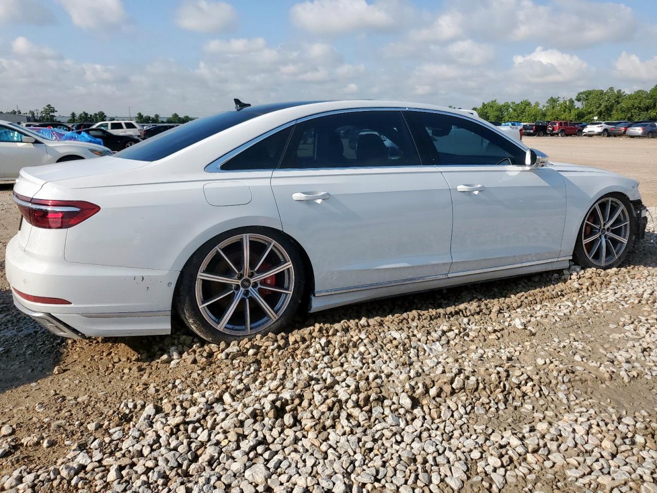 Audi S8