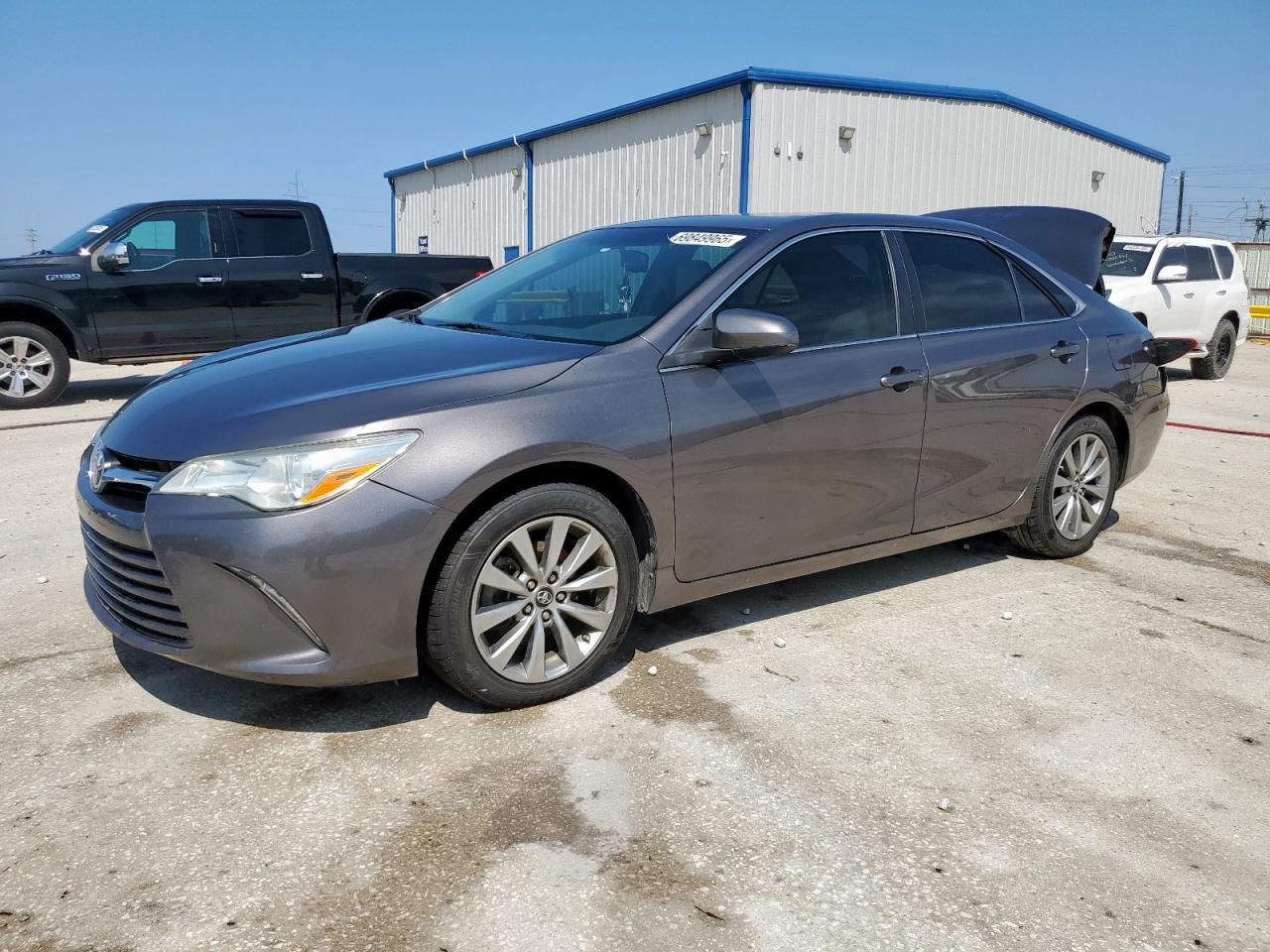Salvage Toyota Camry Image
