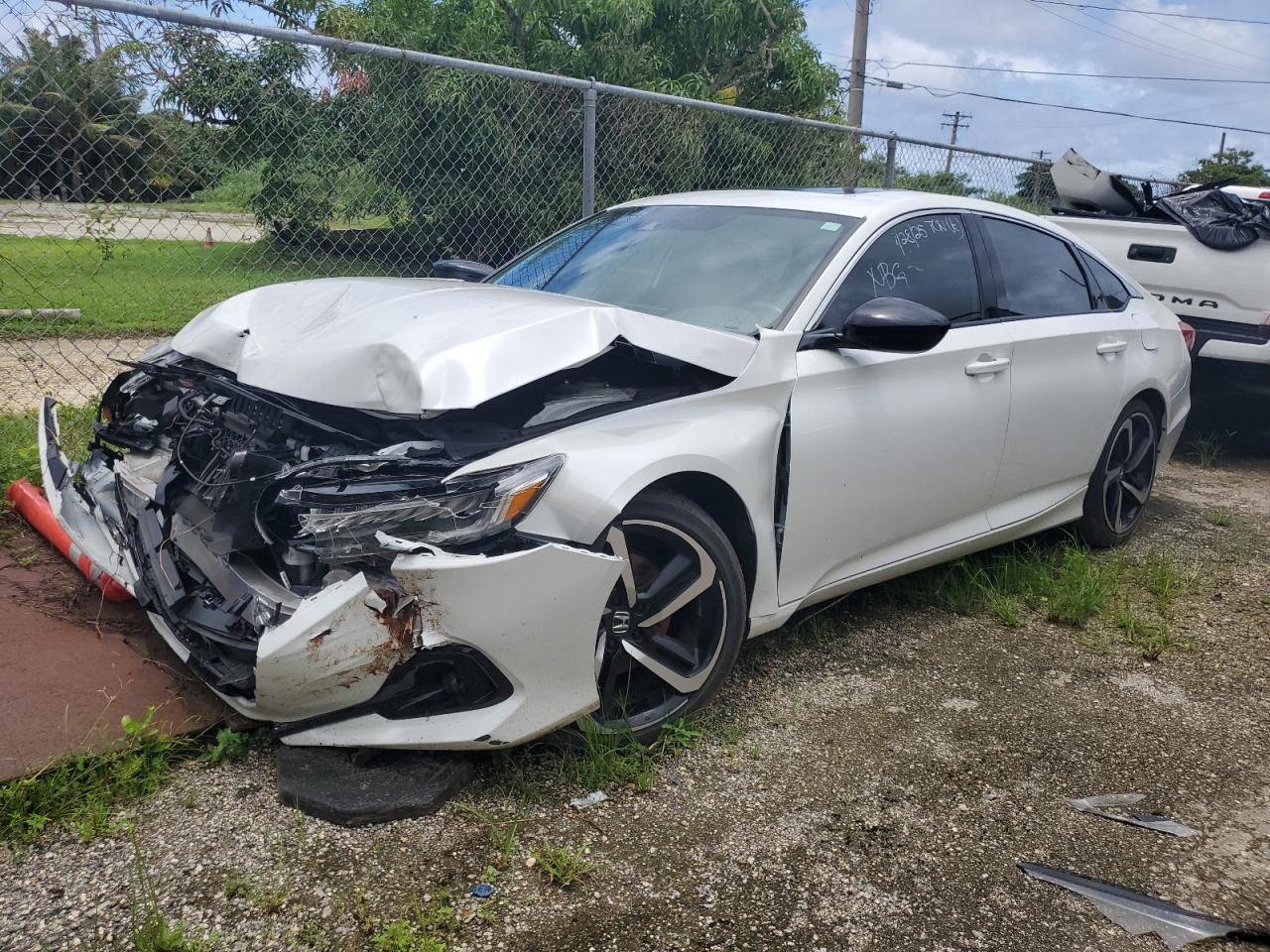 Salvage Honda Accord Image