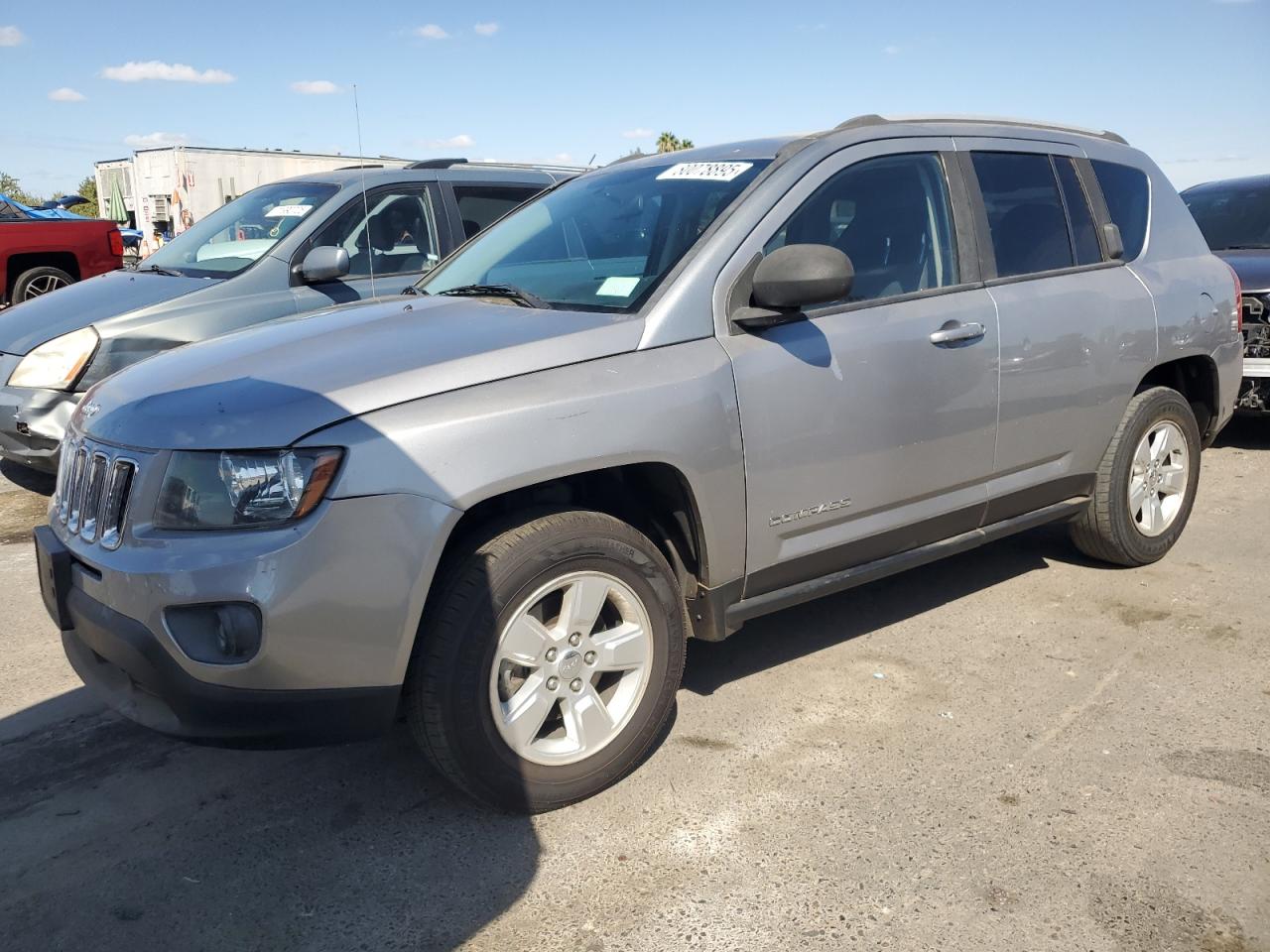 Salvage Jeep Compass Image