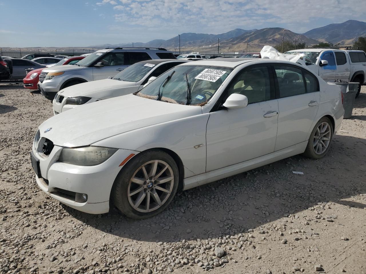 Salvage BMW 3 Series Image