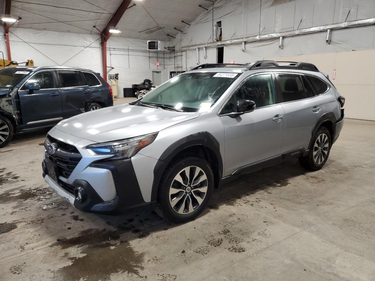 Salvage Subaru Outback Image