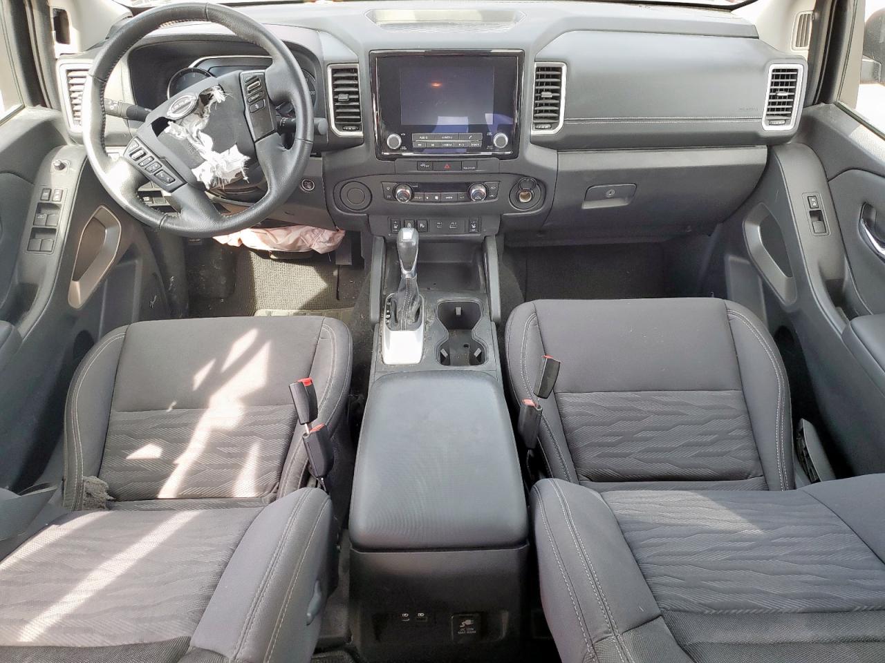 Nissan Frontier S
