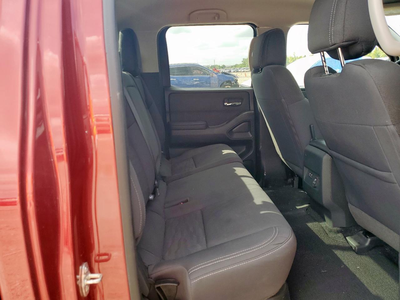 Nissan Frontier S