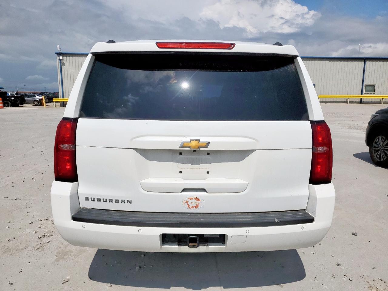 Chevrolet Suburban C1500