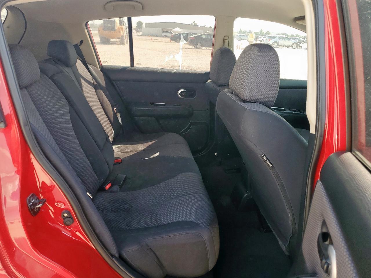 Nissan Versa S