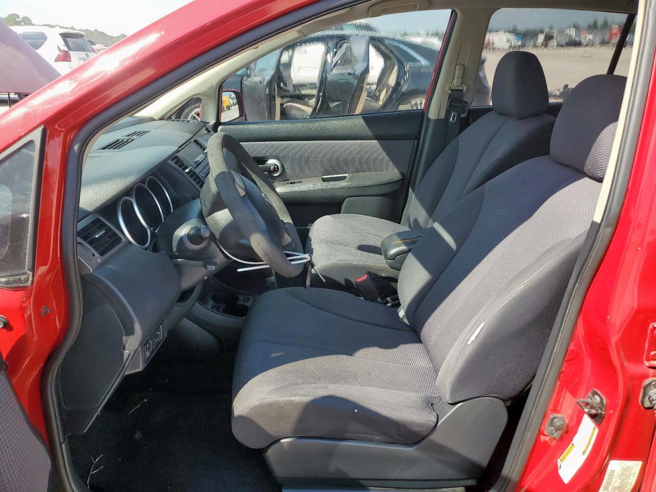 Nissan Versa S