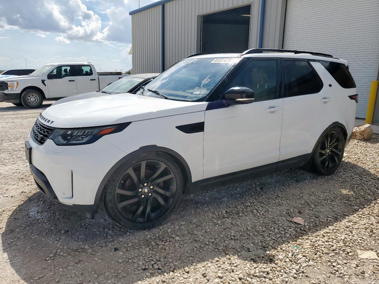 Salvage Land Rover Discovery Image