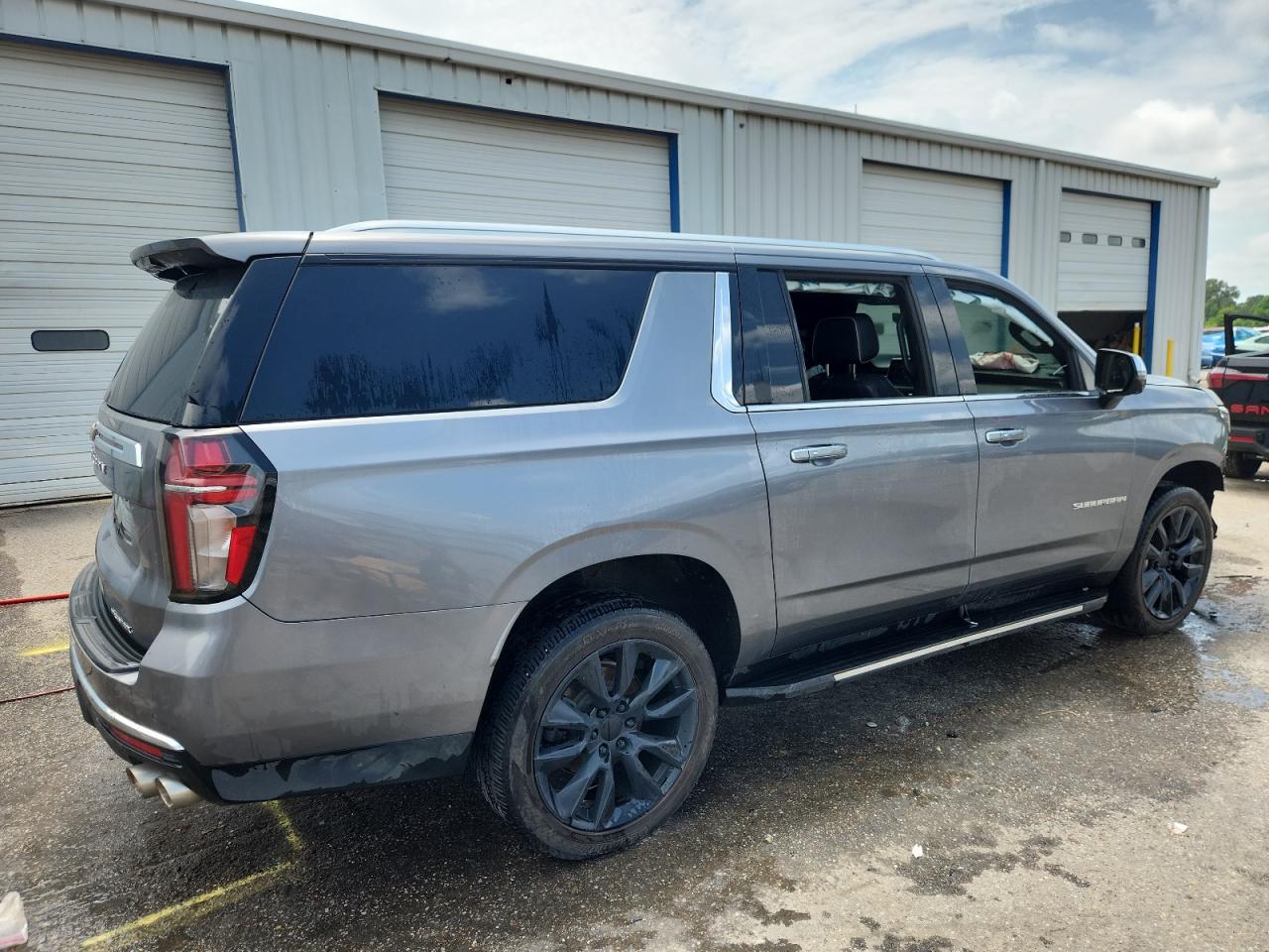 Chevrolet Suburban C1500 Premier
