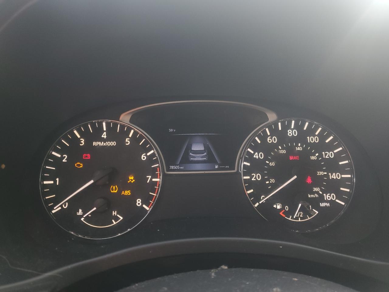 Nissan Pathfinder S