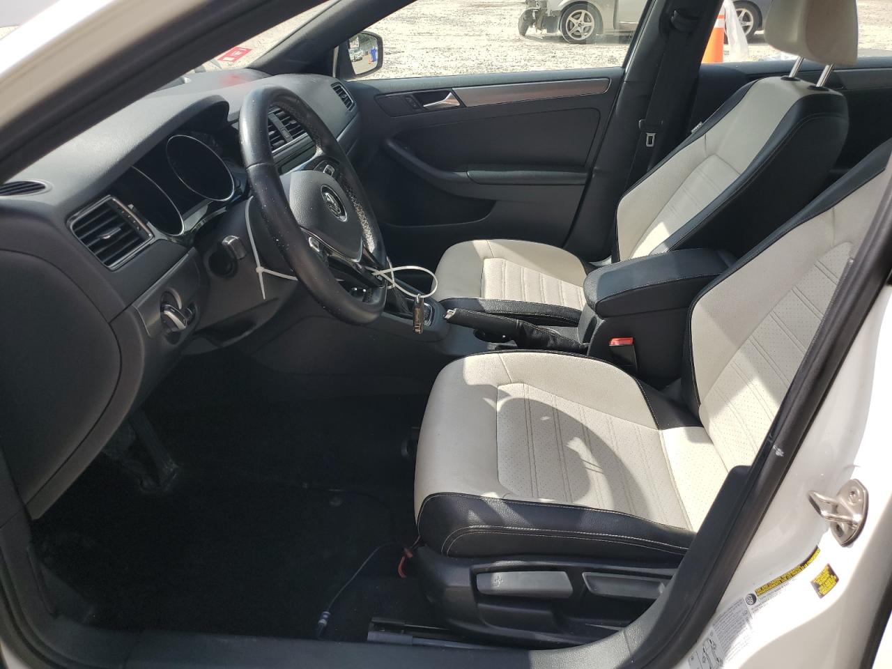 Volkswagen Jetta Sport