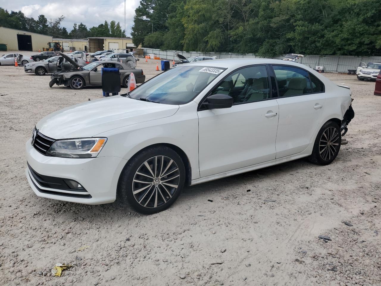 Salvage Volkswagen Jetta Image
