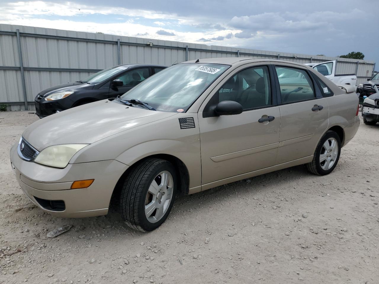 Salvage Ford Focus Image