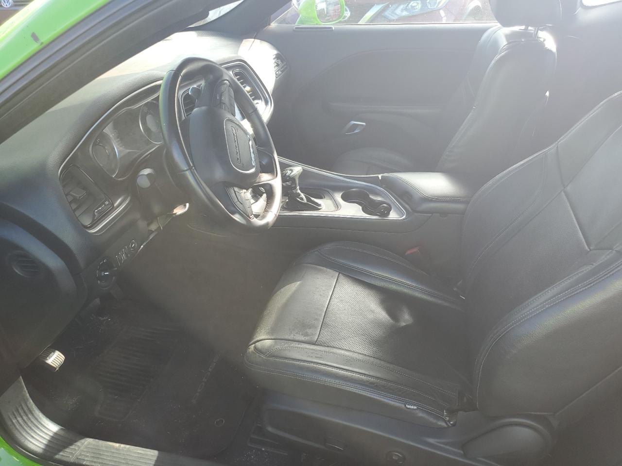 Dodge Challenger Sxt
