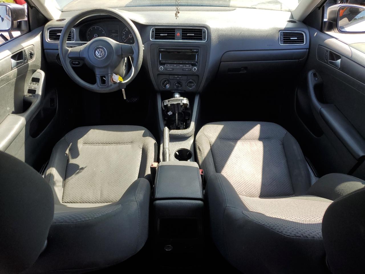 Volkswagen Jetta Base