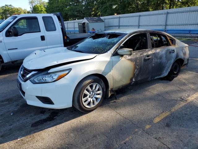 Salvage Nissan Altima Image