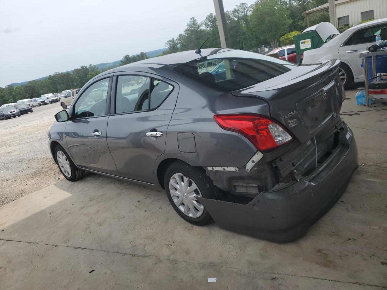 Nissan Versa