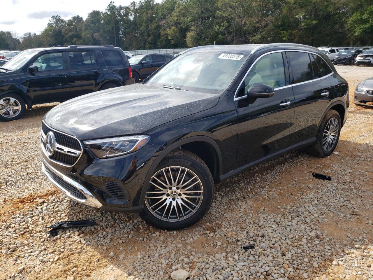 Salvage Mercedes-Benz GLC Image