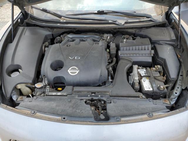 Nissan Maxima S