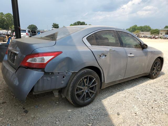 Nissan Maxima S