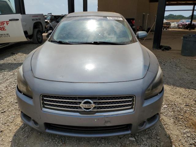 Nissan Maxima S