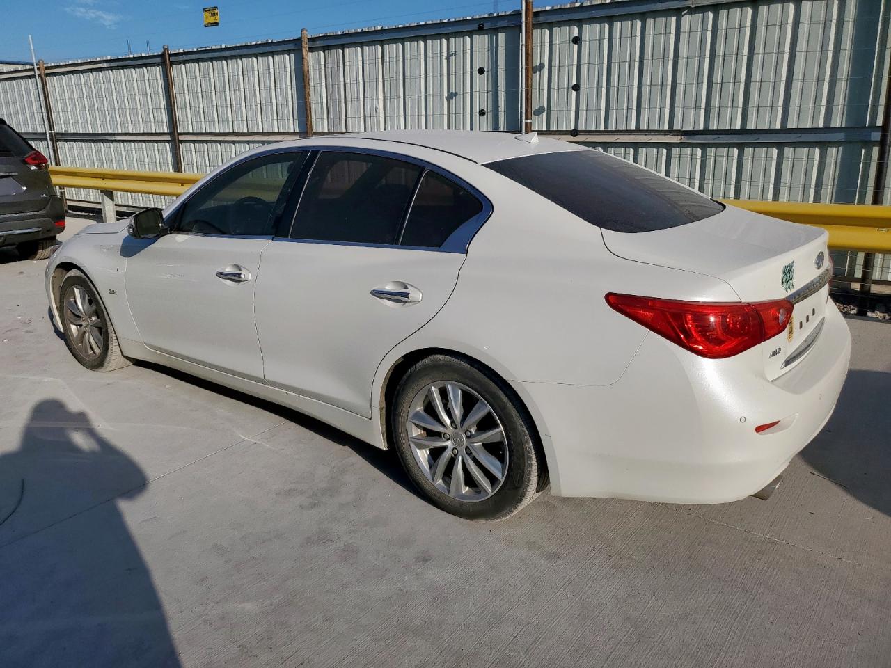 INFINITI Q50 Base