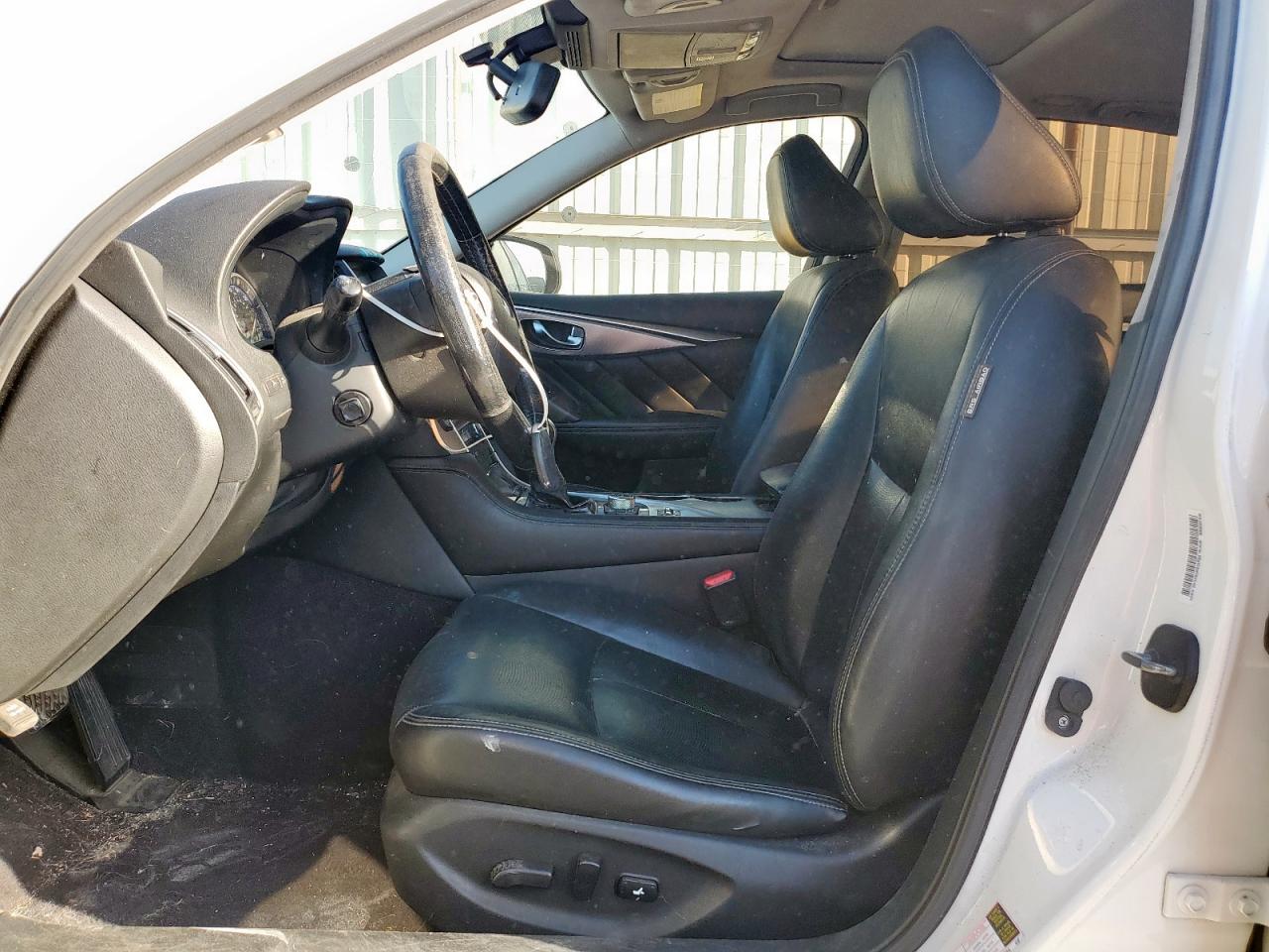 INFINITI Q50 Base