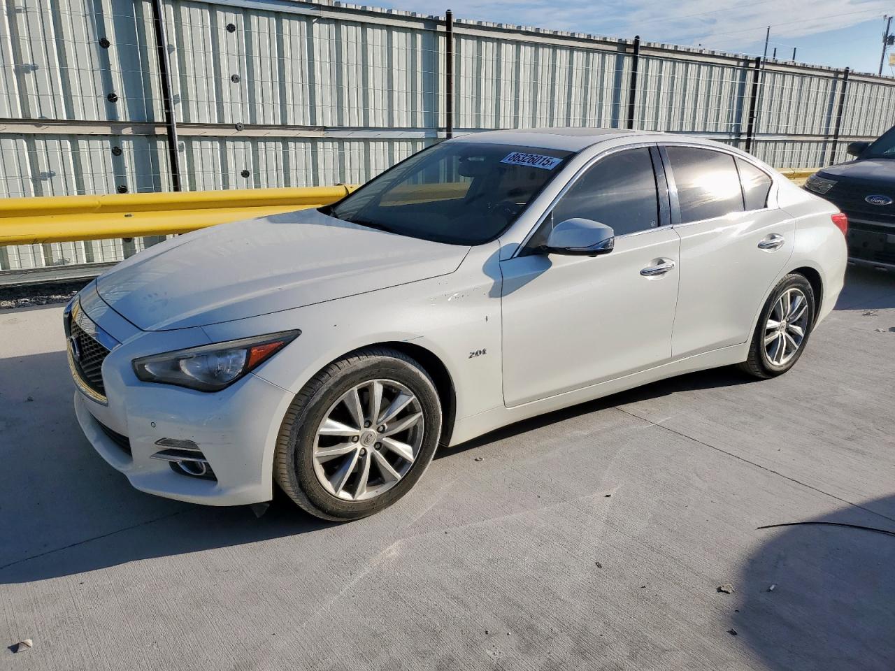 Salvage INFINITI Q50 Image