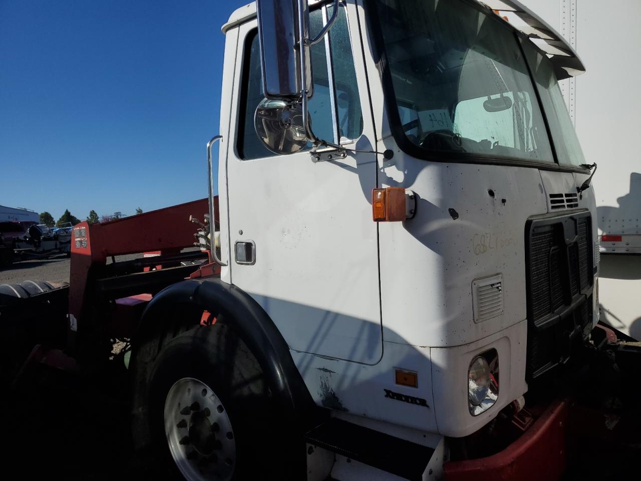Salvage Autocar Other Image