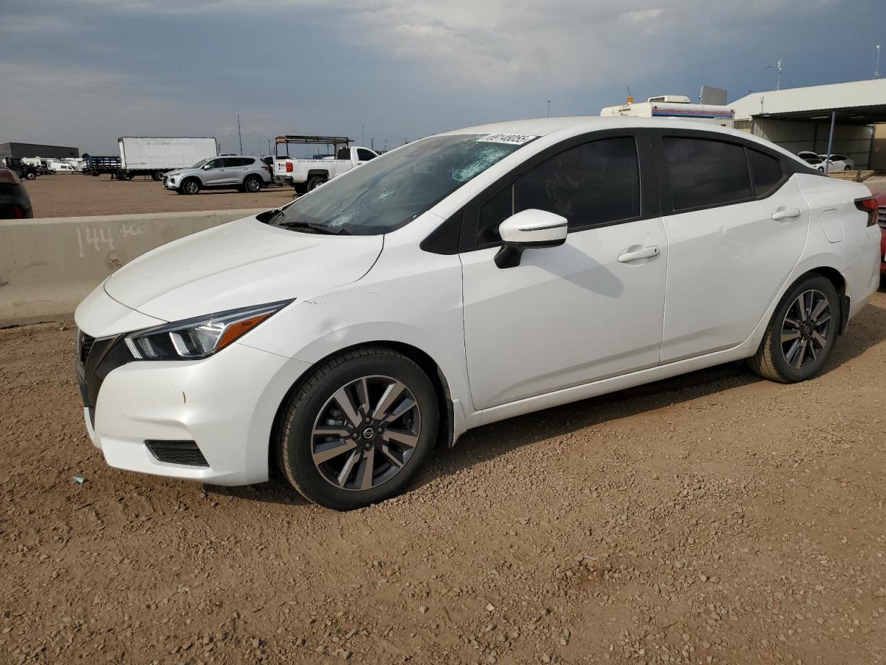 Salvage Nissan Versa Image