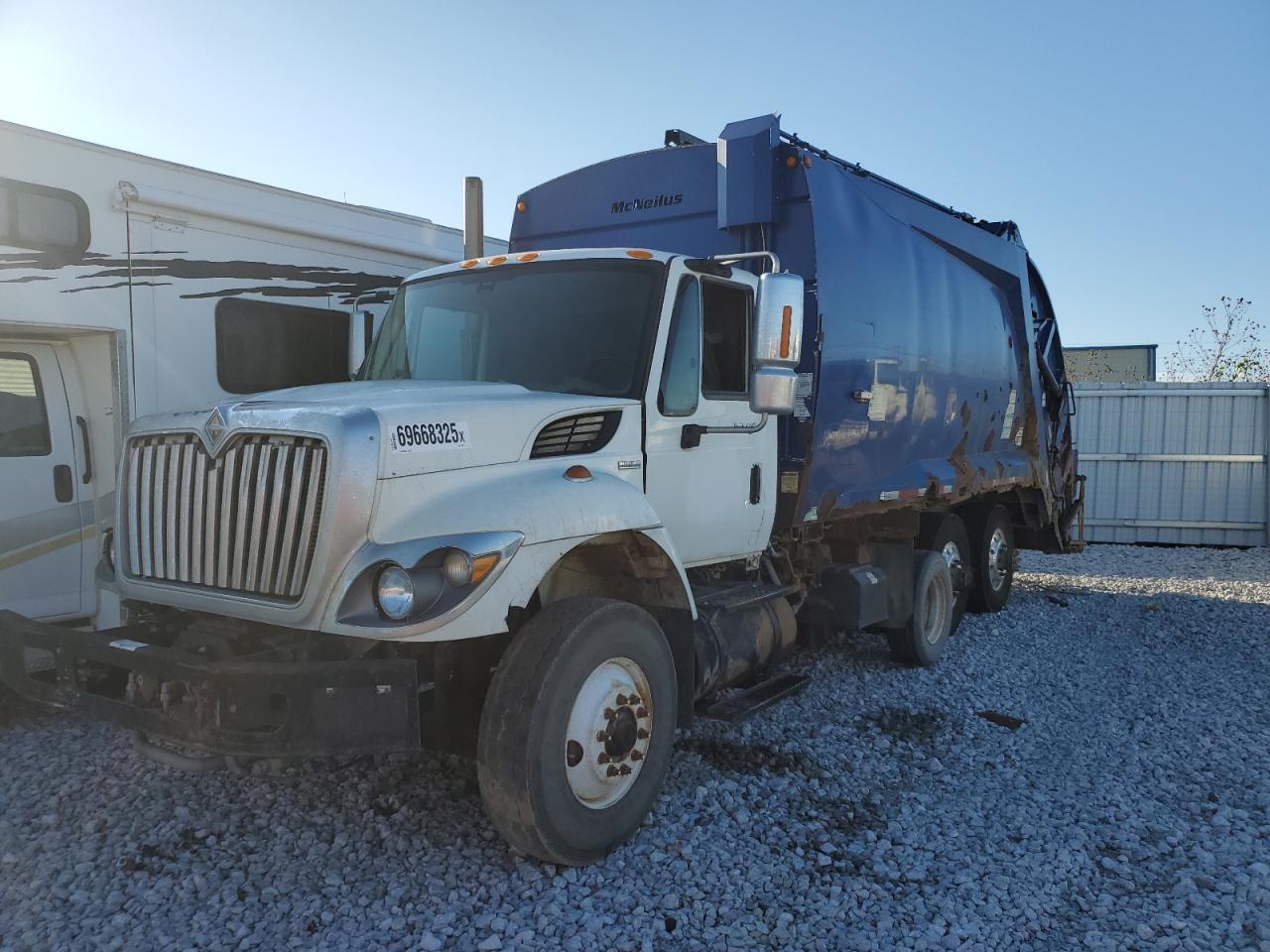 International 7000 7400
