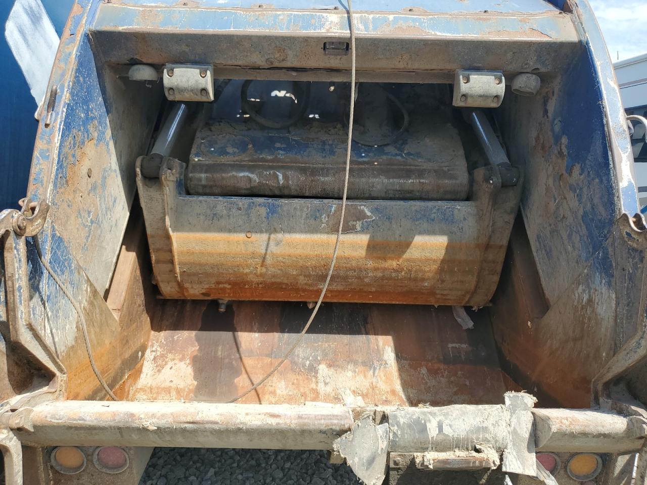 International 7000 7400