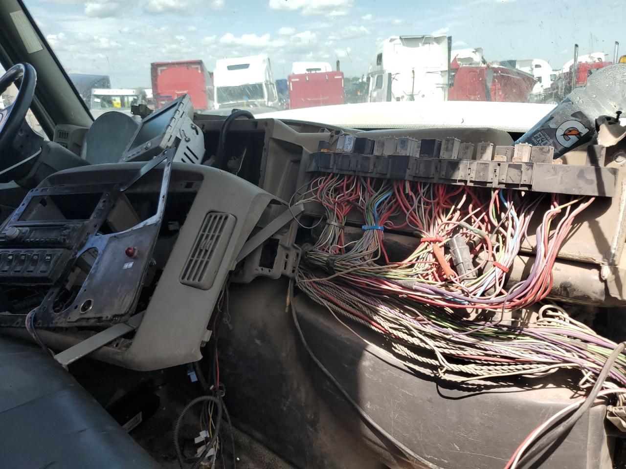 International 7000 7400