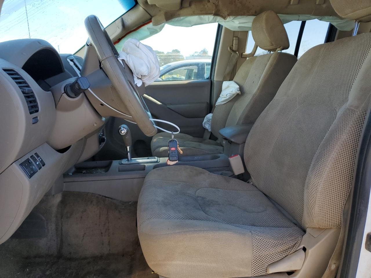 Nissan Frontier S
