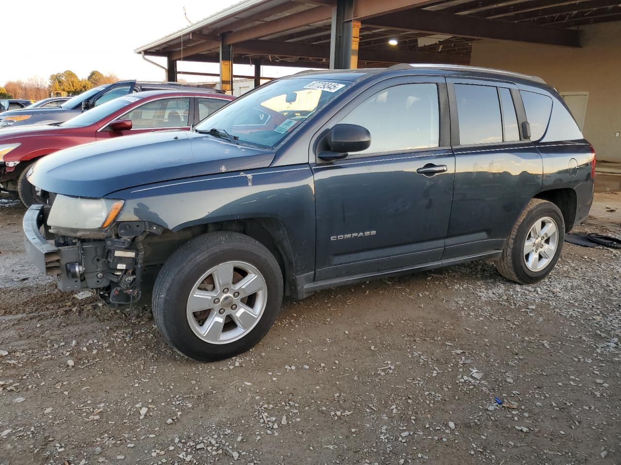 Salvage Jeep Compass Image
