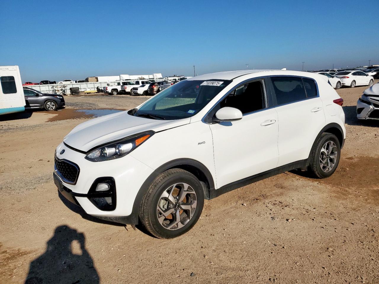 Salvage Kia Sportage Image